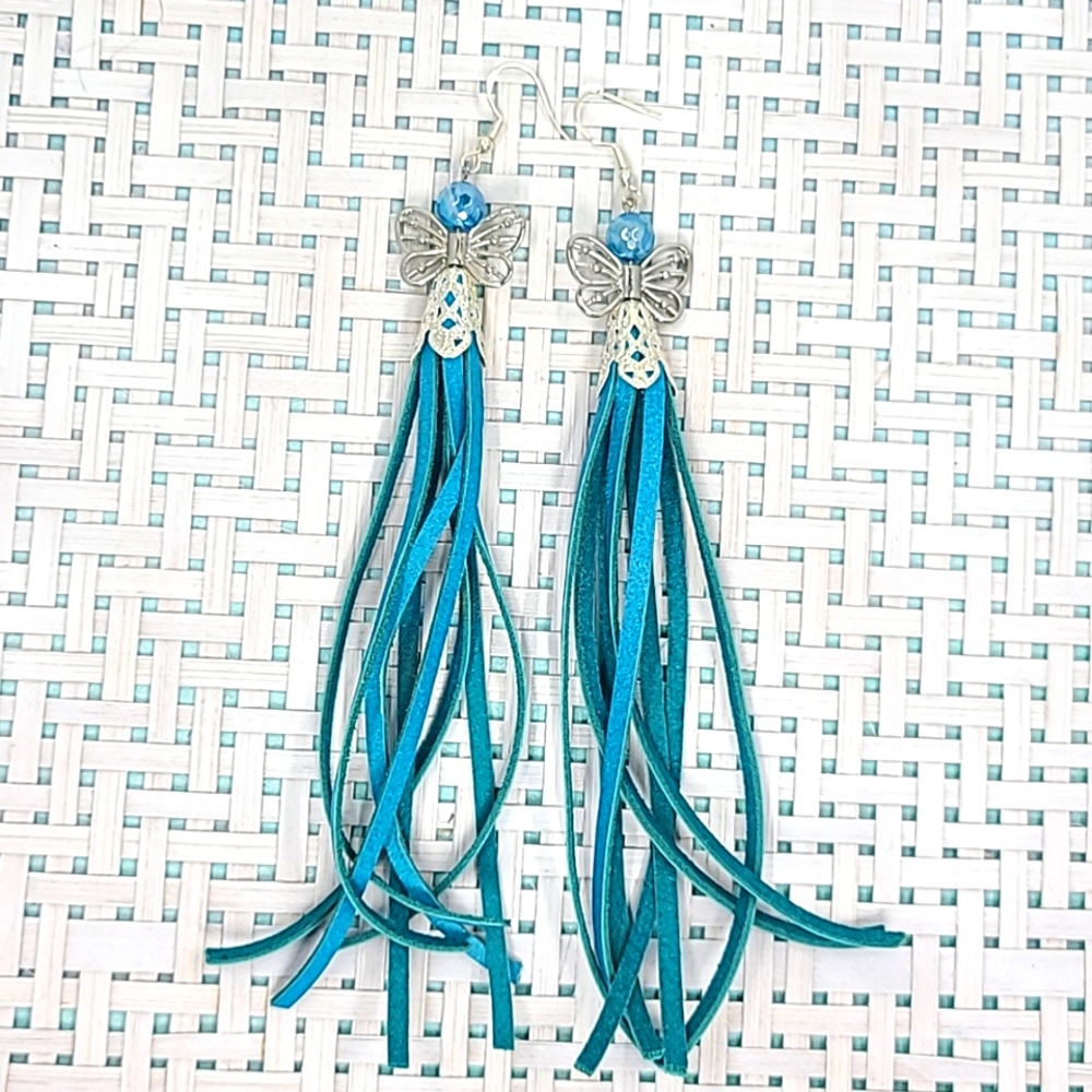 Handmade leather fringe butterfly agate earrings - Picture 3 of 5